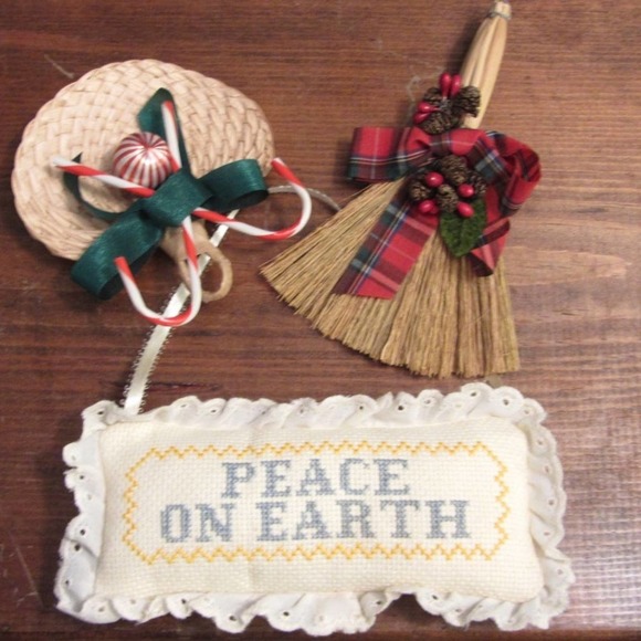 Christmas Ornaments Handmade, Embroidered, Lace & Crochet Decorations - Picture 5 of 9